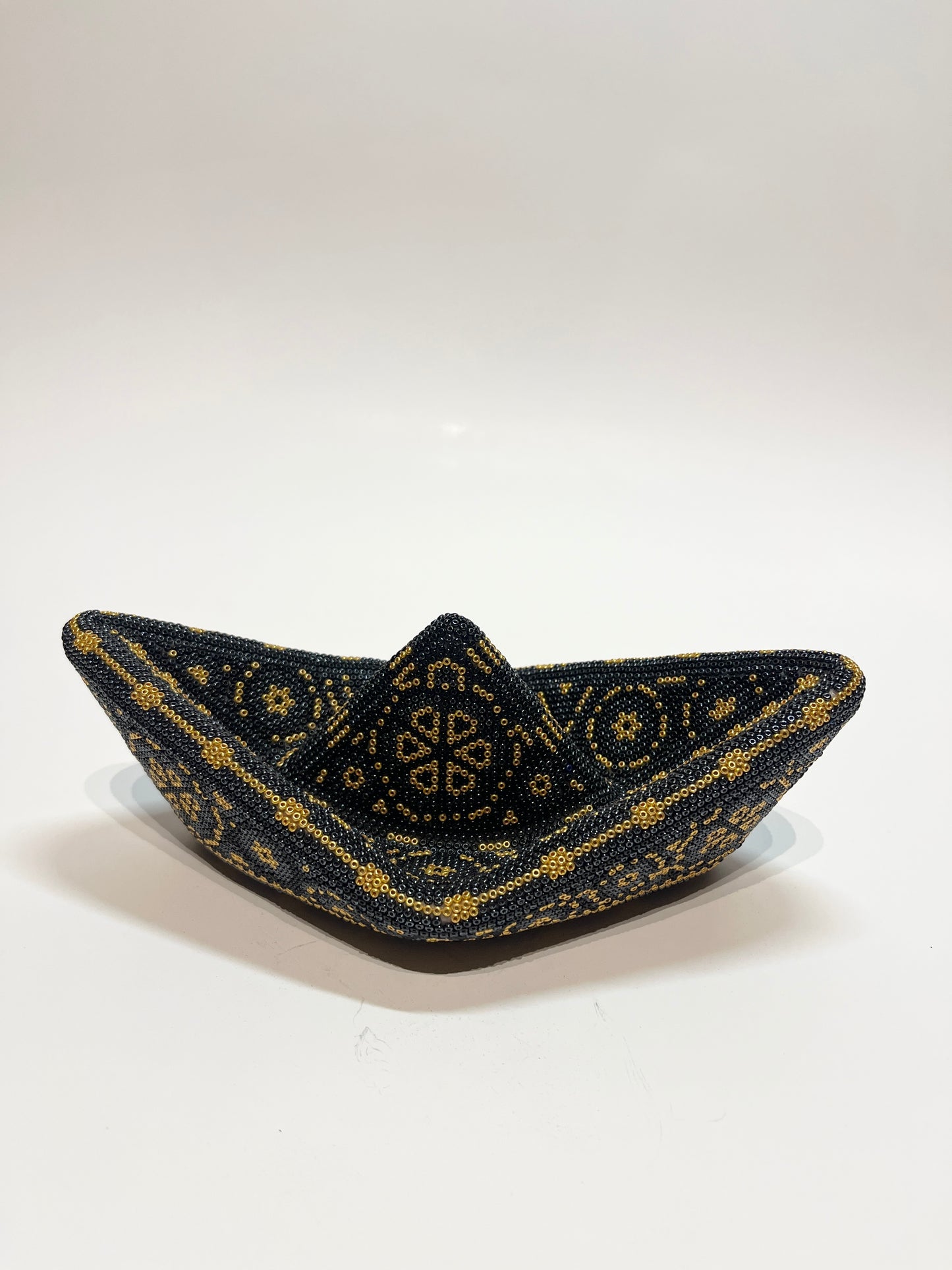 Medium paper boat black and gold ll