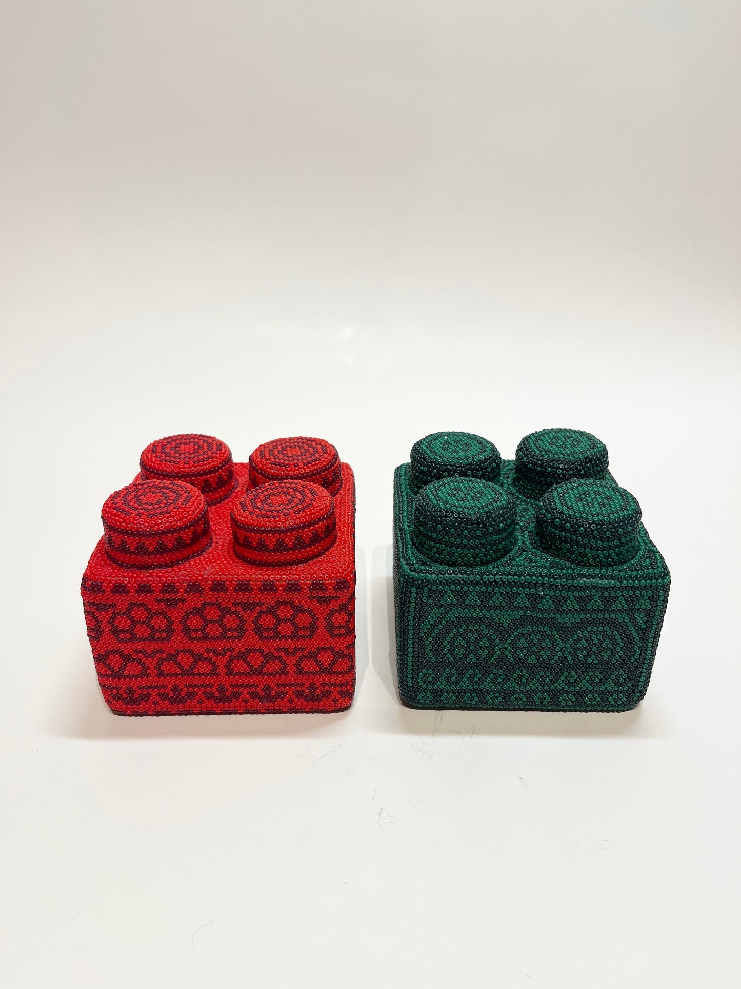 Legos red and green