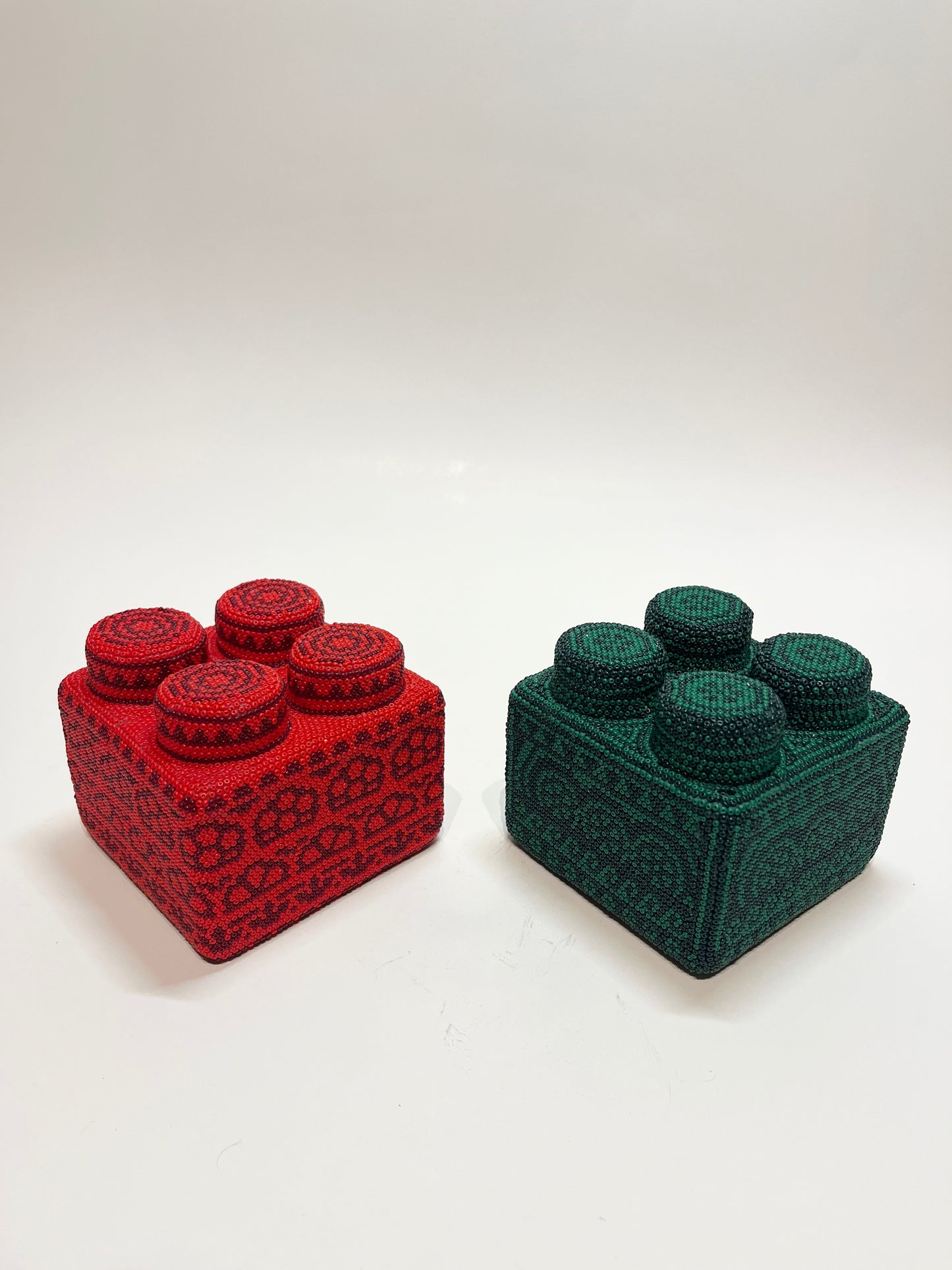 Legos red and green